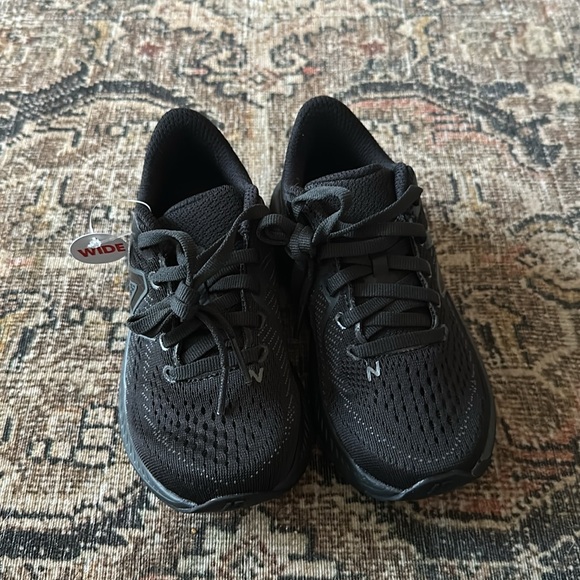 New Balance Fresh Foam X 860v13- Size 10.5 - Picture 2 of 4